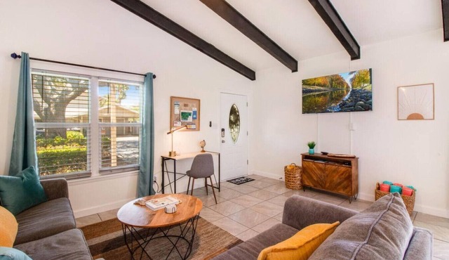Surf Shanty-Two Bedroom Condo – Walking Distance to Beach!