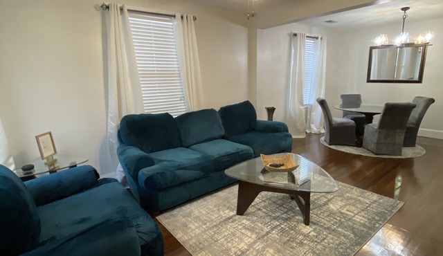 Sweet Salcedo - Cute 2 BR/1 BA cottage