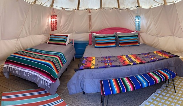 The Arrowhead Tipi Resort - Big Lakes - Nomadic Tipis on Lake Tawakoni