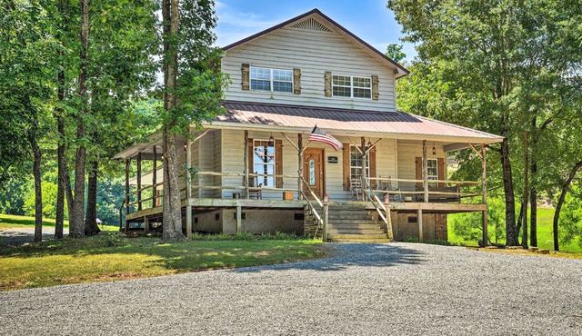 The Bunkhouse at Kudzu Cove Cabins Resort