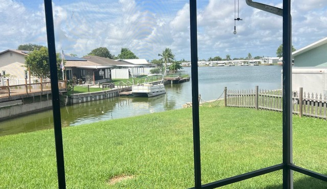 The Burnside Bungalow where Vacation Awaits!