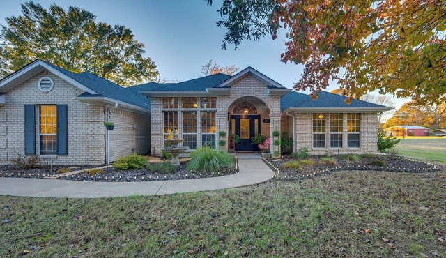 'The Crown Goose' - Bullard Home w/Pool & Spa!