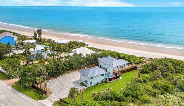 The Dunes | 2 Beach Villas | Pools+Spas