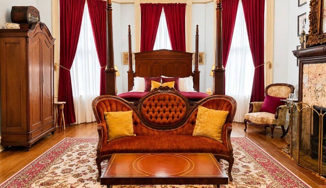 The Empress Hotel | Hornibrook Suite | King Suite