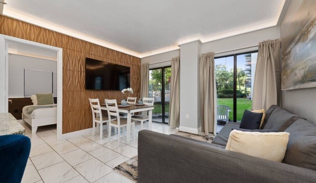 The Enclave 2BR near Universal, Pool & Gym
