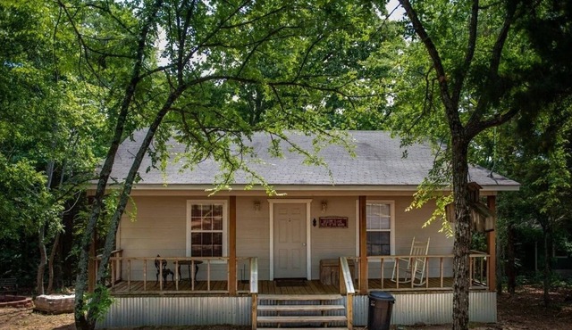The Home Place - Let It Be Your Home Away From Home For A While! by RedAwning in Lindale