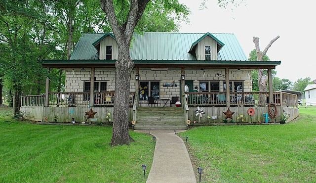 The Lake House on Lake Limestone