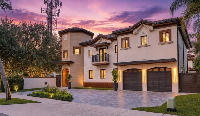 The Marble Mansion | Executive Miami Lakes Retreat