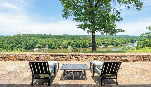 The Overlook - best views on the lake!