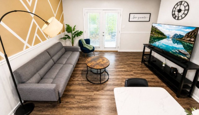 The Sage Retreat | Hoover Designer Stay