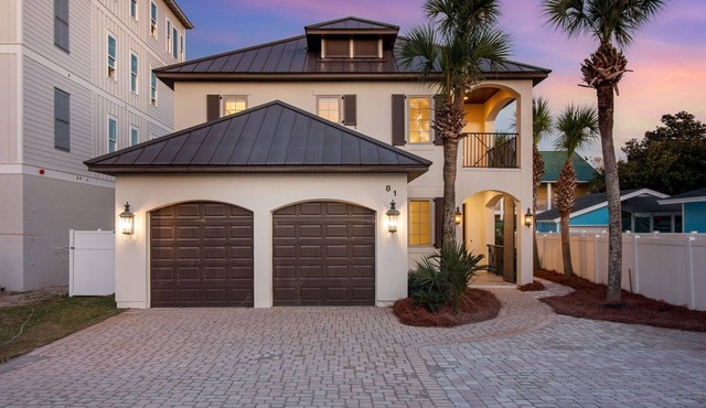 ☀️ The Salty Sun | Private Pool & Dog Friendly* | 2 Min Walk to Beach | FREE Parasailing in Miramar Beach