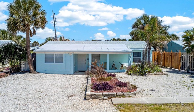 The Turtle House | Pet-Friendly + 5-Min Walk to Beach