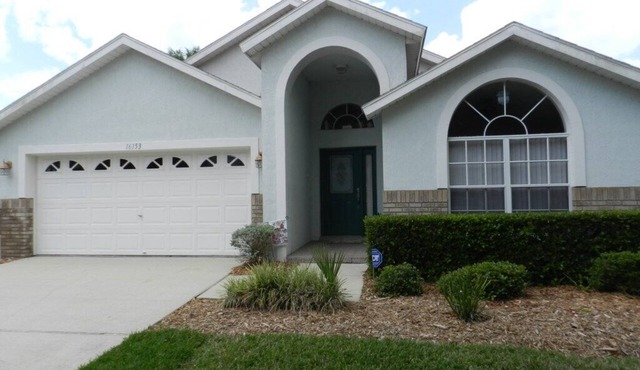 This charming country pool home is so cozy and homey! Perfect location for maximum fun! (MAG16153)