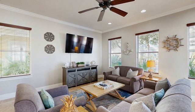 Three-Story Home w/Washer/Dryer, Gas Grill, Central A/C, & Shared Pool, Hot Tub