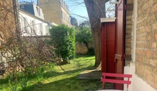 Tiny House Avec Terrasse in Versailles