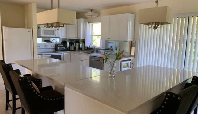 Tommy Bahama (A) Modern Kitchen, 2 BR /1 BA