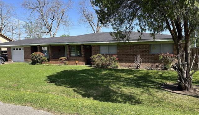 Traditional 3-bedroom home with modern amenities
