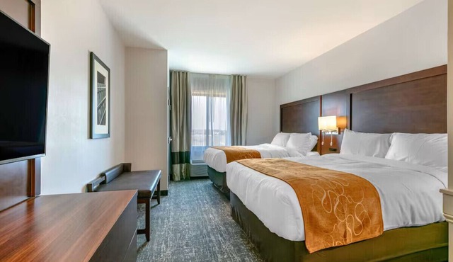 Tupelo 2 Queen Suite w/Pool & Gym