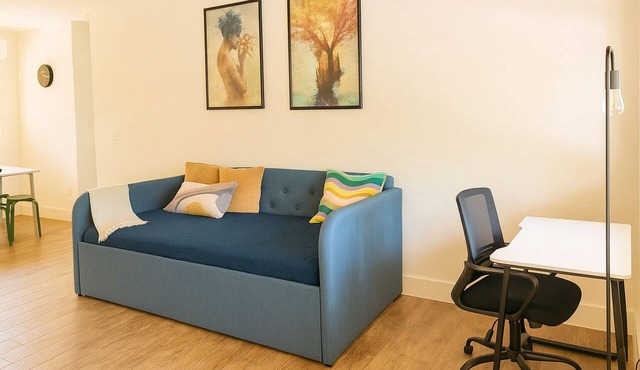 U2 Cozy 1-Bedroom Miami · A/C & Parking · Steps from Vizcaya Metro and Brickell