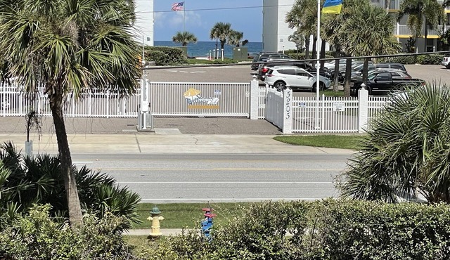 Updated rates:Oceanwalk bldg 2: 2 bed 2 bath w Ocean view from balcony. Pet fee