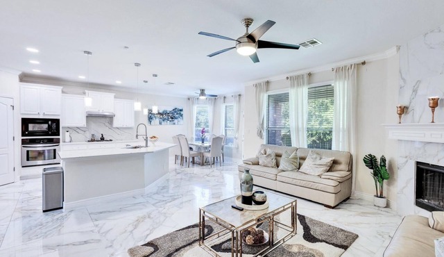 Vacation home just 16 minutes from Kalahari Indoor Water Park in Pflugerville