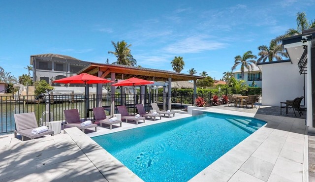 🌴 Vanderbilt on the Water | NEW Saltwater Pool 7-Hole Mini Golf Canal Front Retreat