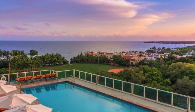 Vibrant 2BR Suite | Walk to CocoWalk