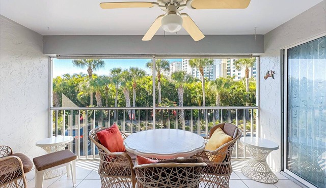 Walk to the Beach from Vanderbilt Villas in Naples
