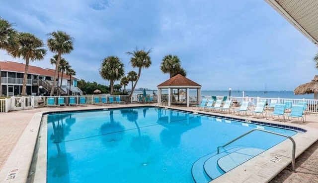 Waterfront 1 BR Condo Private Beach, Pool & Sunset Views 30 DAY MIN