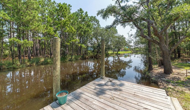 Waterfront Coastal Cottage~Pet Friendly with Private Dock-Access to Jourdan/Gulf