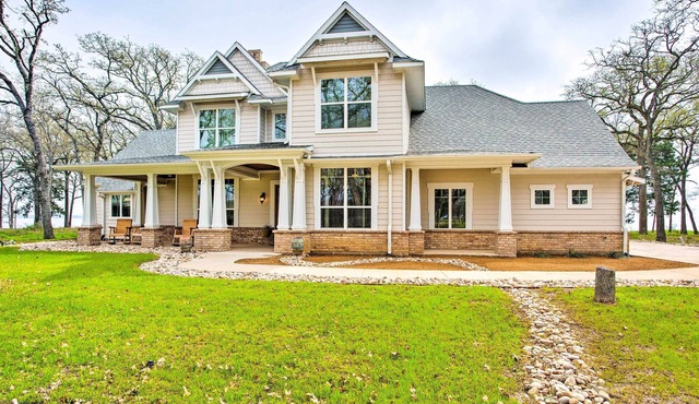 Waterfront Lake Tawakoni Home w/Fire Pit!