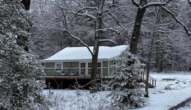Whitetail sleeps 6 with hot tub