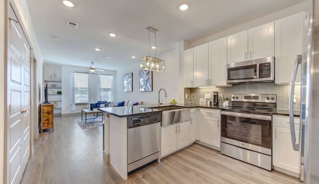 Woodlands/Conroe Luxury Apartment near hospitals, Exxon, HP, and mall