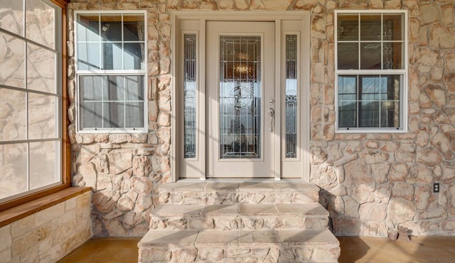 WOW! Check out this Gorgeous Cabin!