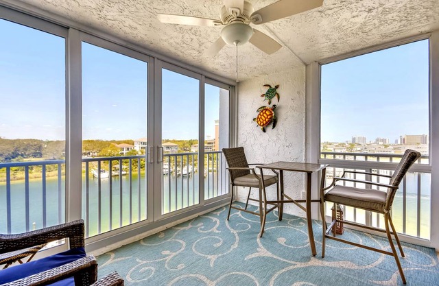 109 m² Condo ∙ 2 bedrooms ∙ 6 guests