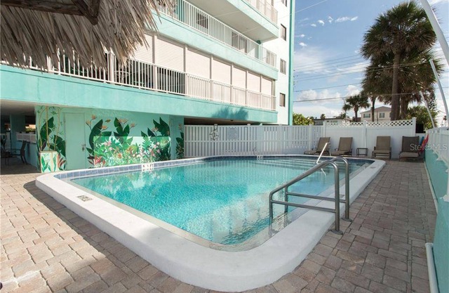 128 m² Condo ∙ 3 bedrooms ∙ 6 guests in Madeira Beach