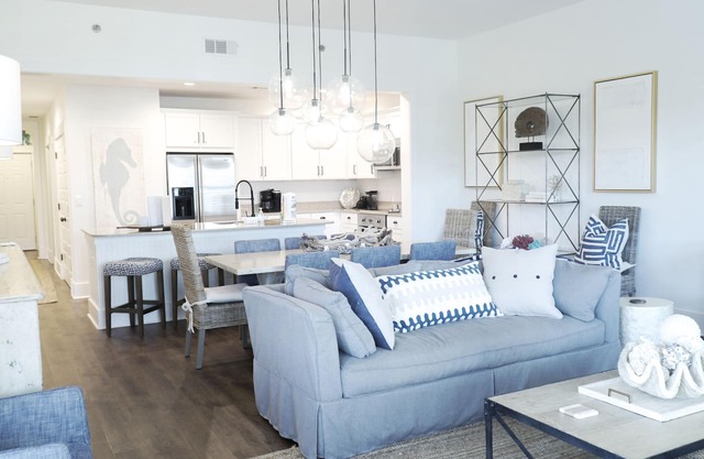 30A Getaway: Redfish Village ★ POOL VIEW ★ Blue Mountain ★ Free Beach Bonfires in JULY