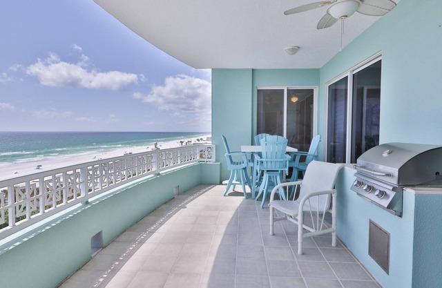 5th Floor 2BR 2BA @ The En Soleil! Free Beach chairs included!