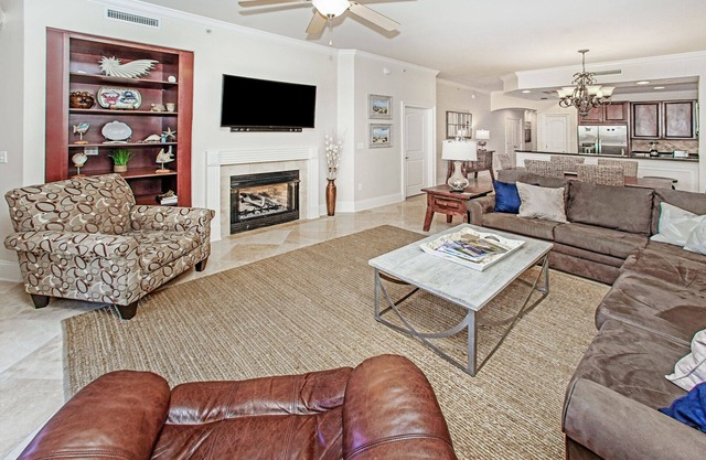 Adagio F-102 Ground Floor, AMAZING POOLSIDE UNIT!