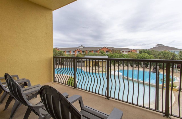 Beach Resort 311 - Gulf Views, Heated Pool + Hot Tub, Step to the Beach!