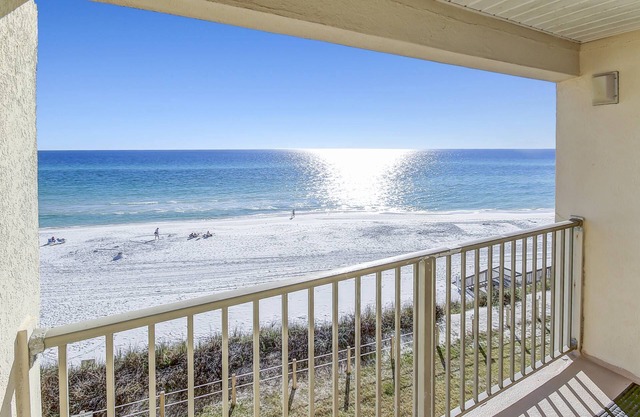 Beachfront 30A Condo! Stunning Views, Pool, 5min to Seaside, Sleeps 6, WiFi, La Dolce Vita Credit!