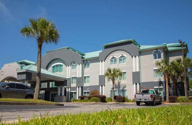 Best Western Plus Blue Angel Inn
