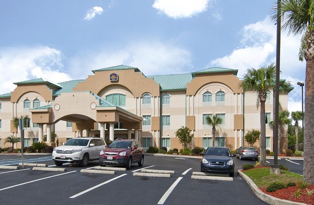 Best Western Plus Blue Angel Inn
