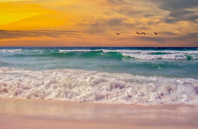 Come and Enjoy the Beautiful Emerald Waters at Emerald Surf Unit 404