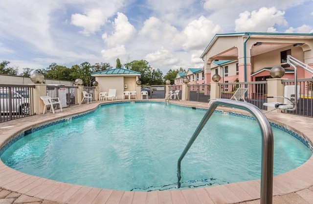 Days Inn by Wyndham Panama City/Callaway
