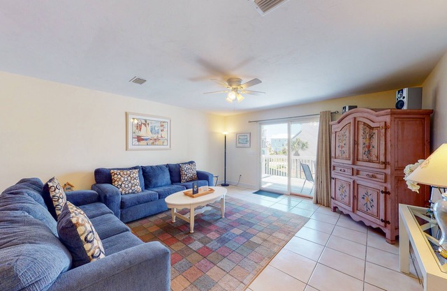 Dog-friendly townhome in private community with pool - near beach