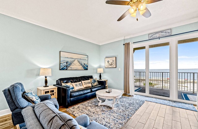 Fourth Floor Condo with Shared Pool, Ocean View, High-Speed WiFi, & Washer/Dryer