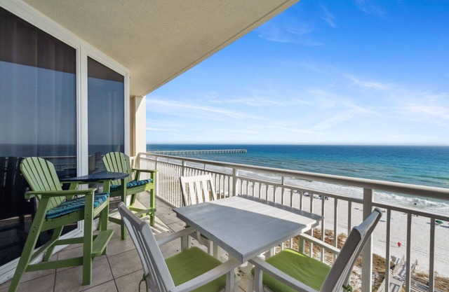Free Beach Service! Newly Updated/Beachy 8th flr condo w/stunning Gulf Views!