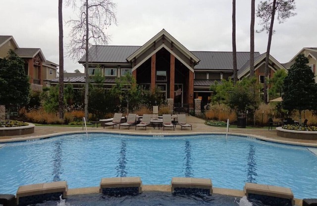 Gorgeous Pool View 1 Bedroom/1 Bath Condo in The