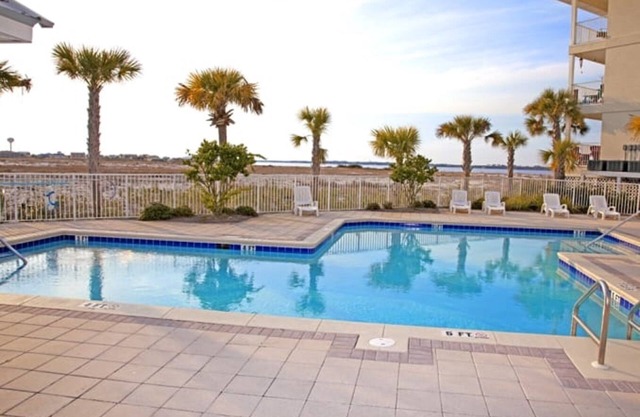 Gulf Island 233-1 Bedroom Condo with hall bunks and a sleeper sofa/Sleeps 6